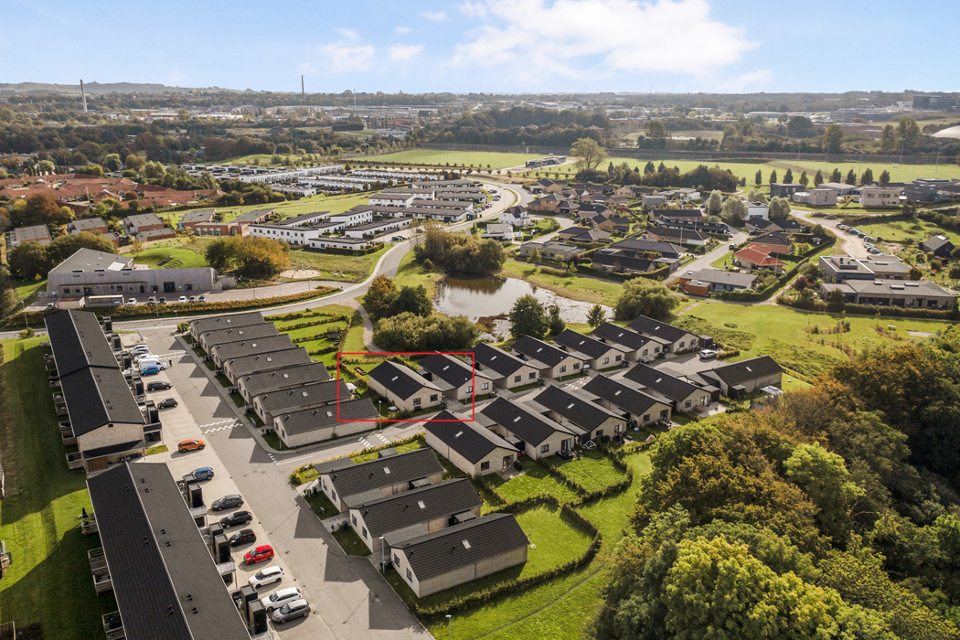 Fantastisk 4-værelses rækkehus i Viby J 22